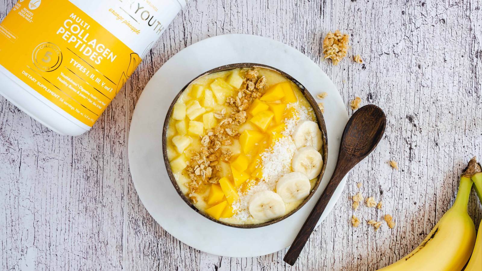 mango pineapple smoothie bowl