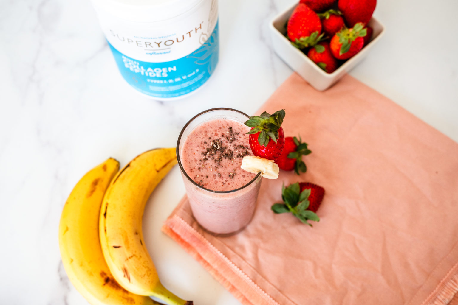 How to make a smoothie strawberry and banana